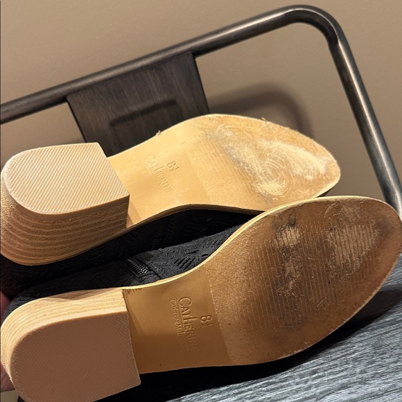 Catherine Malandrino Black Textured Ankle Booties - Picture 7 of 10